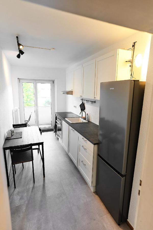 N2 Centrally Located 3-Room Apartment With Balcony Or Individual Rooms كارلسروه المظهر الخارجي الصورة