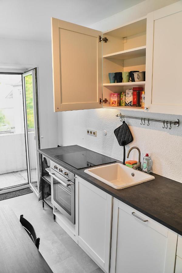N2 Centrally Located 3-Room Apartment With Balcony Or Individual Rooms كارلسروه المظهر الخارجي الصورة